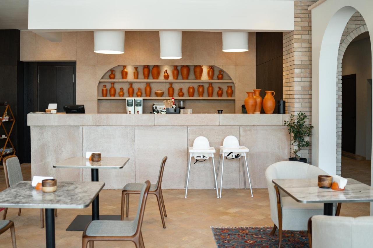 Pana Boutique Hotel Sjymkent Exteriör bild