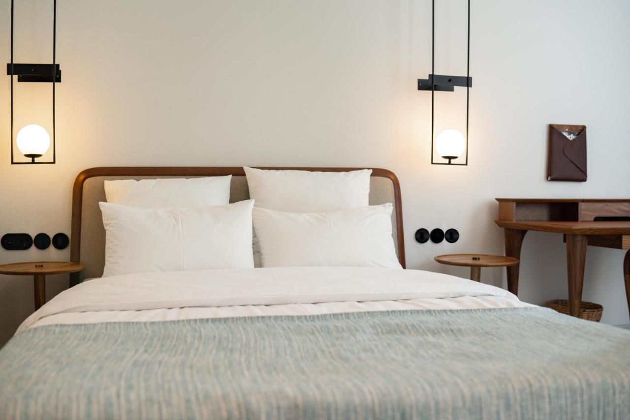 Pana Boutique Hotel Sjymkent Exteriör bild