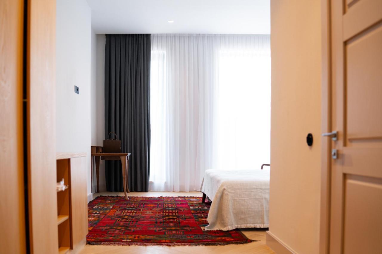 Pana Boutique Hotel Sjymkent Exteriör bild