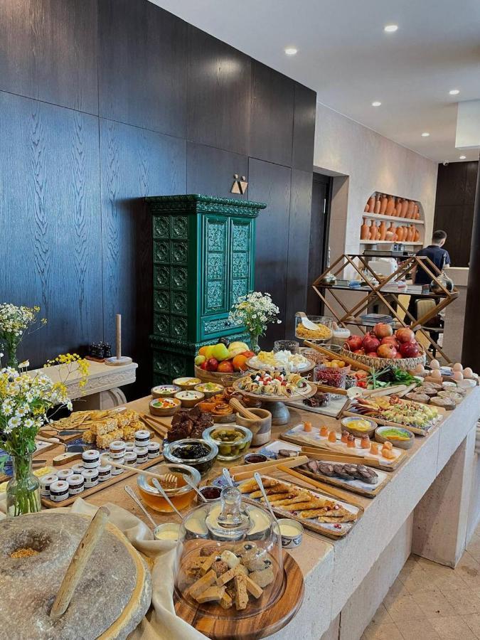 Pana Boutique Hotel Sjymkent Exteriör bild