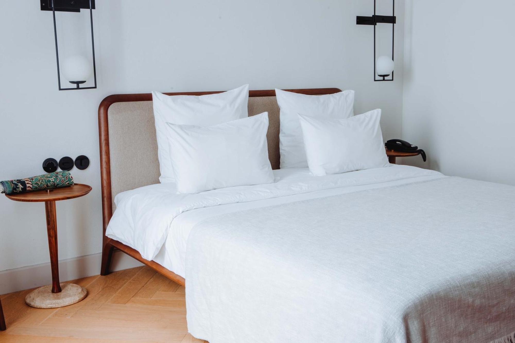 Pana Boutique Hotel Sjymkent Exteriör bild