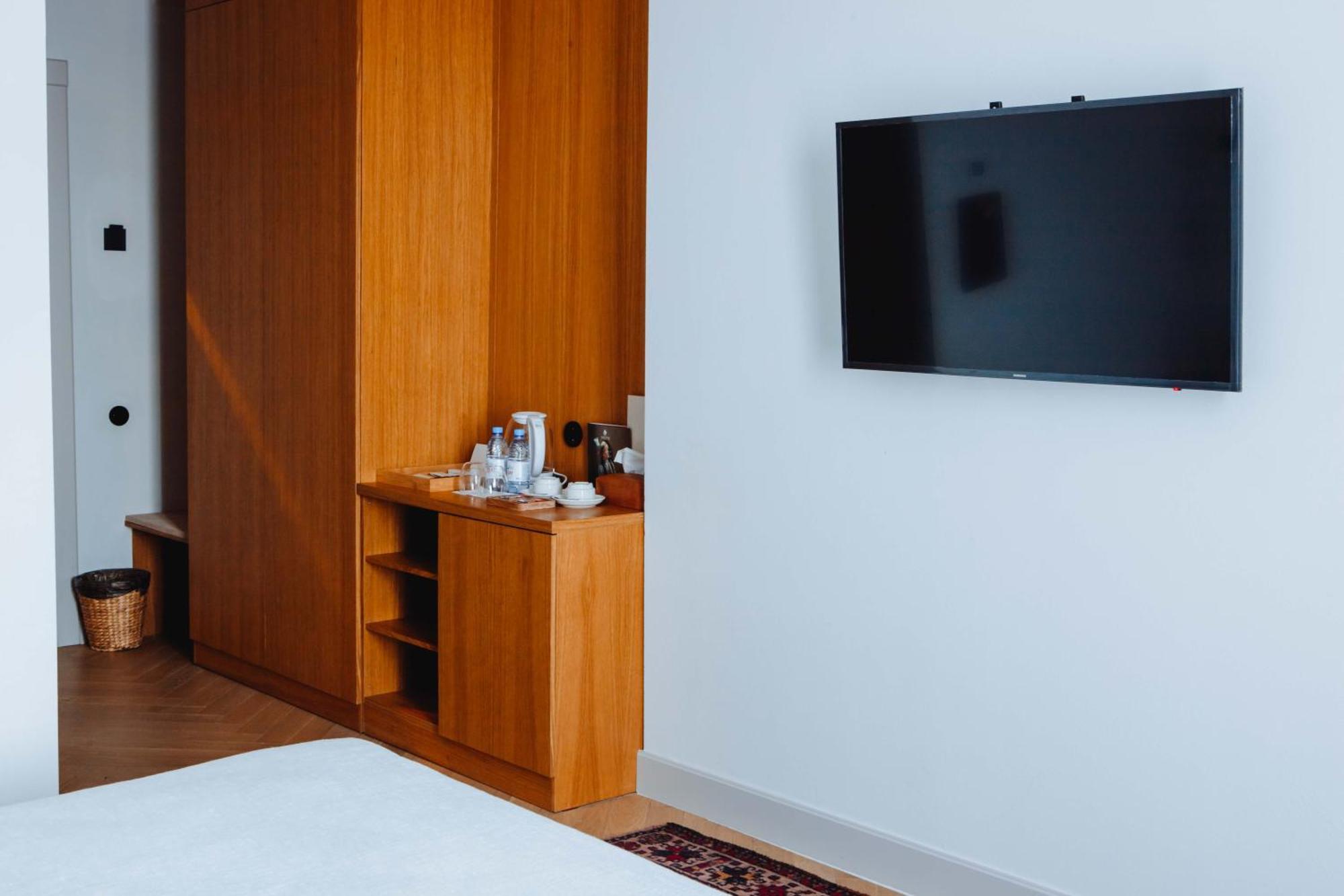 Pana Boutique Hotel Sjymkent Exteriör bild