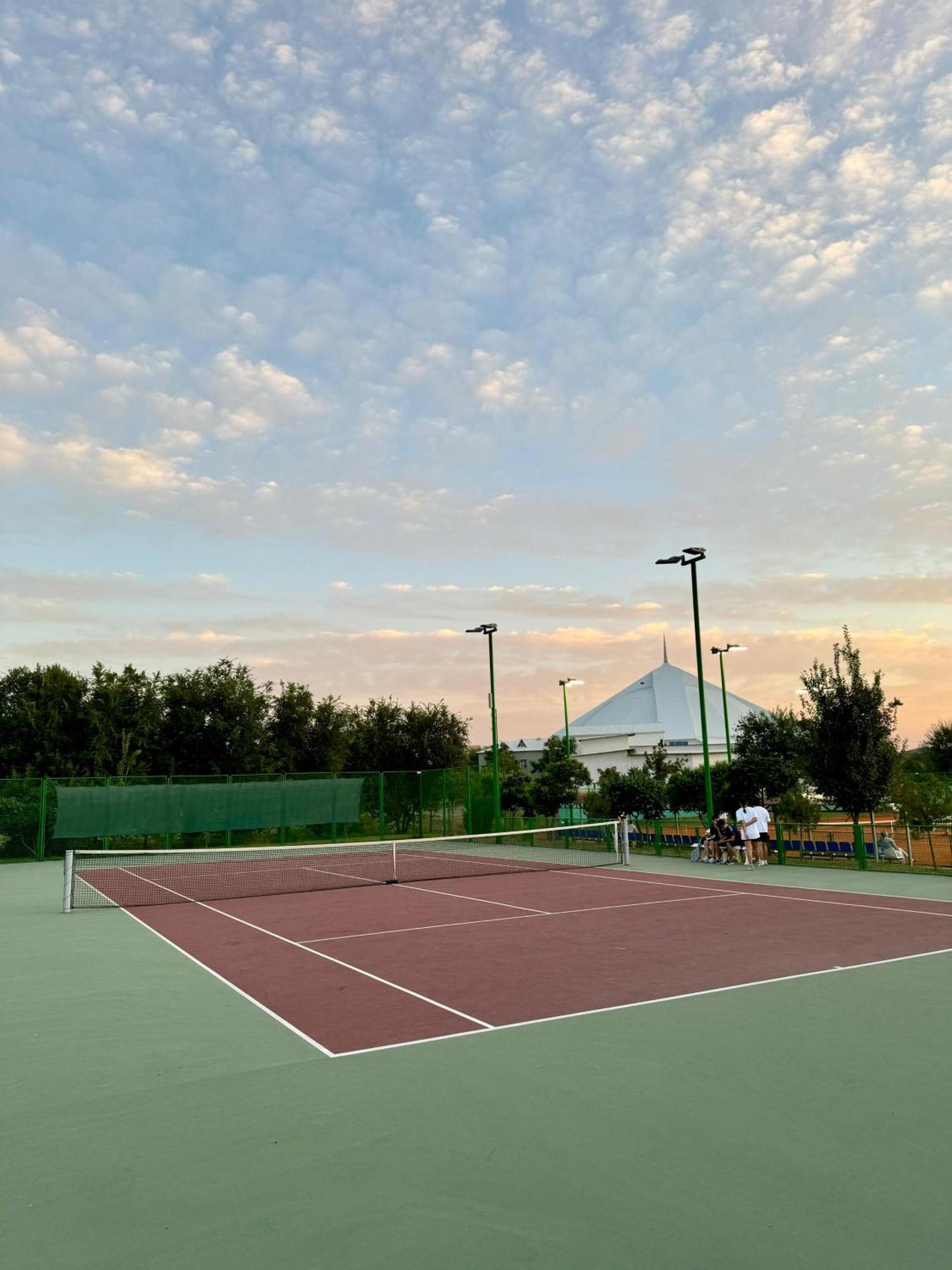 Pana Boutique Hotel Sjymkent Exteriör bild
